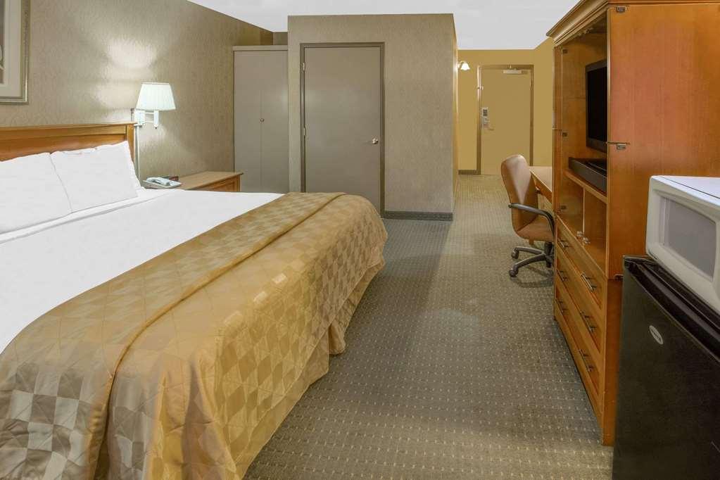 Days Inn By Wyndham Eureka Ca Room photo