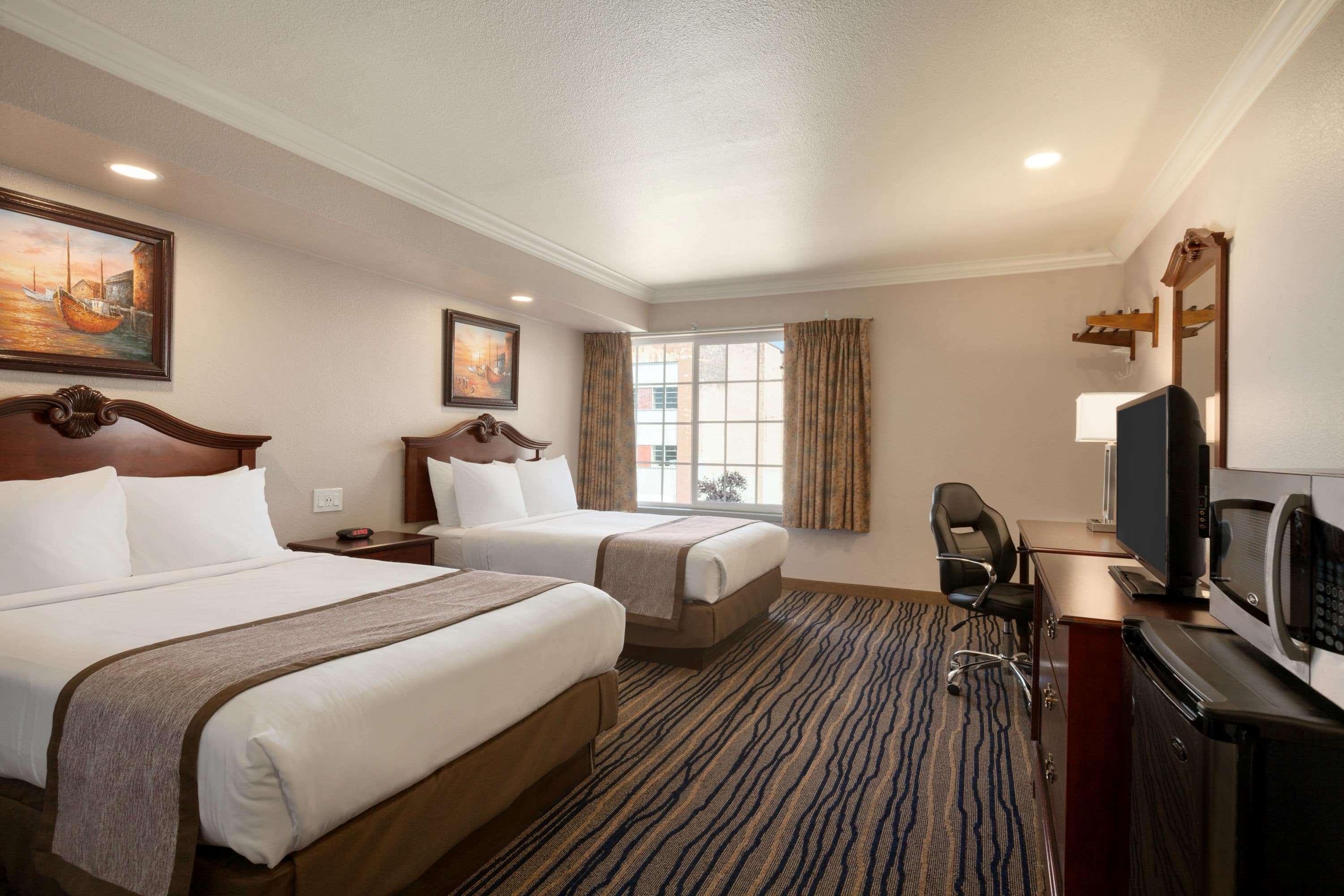 Days Inn By Wyndham Eureka Ca Exterior photo